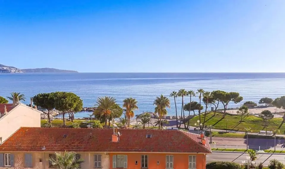 Cote D\'Azur Charm, Studio Apartment With Panoramic Seaview In Nice location