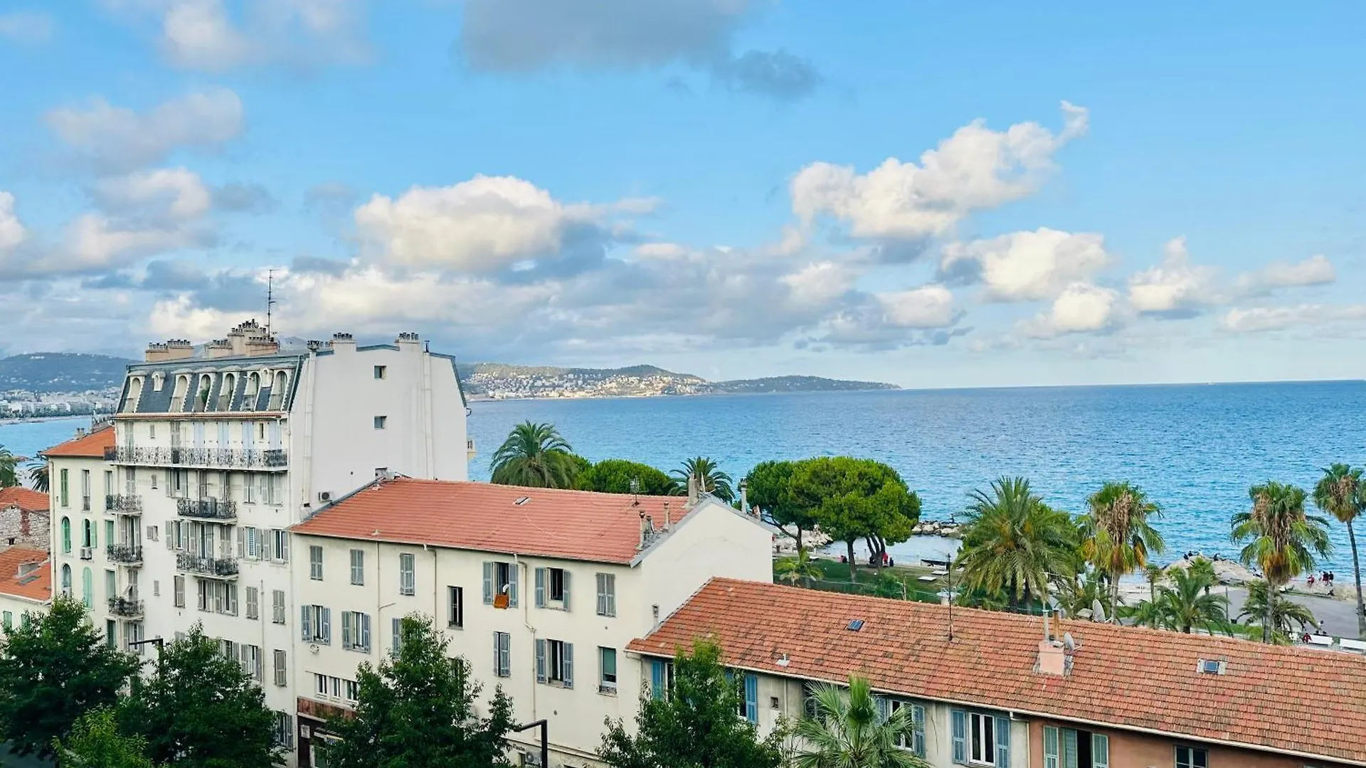 Cote D'Azur Charm, Studio Apartment With Panoramic Seaview In Nice