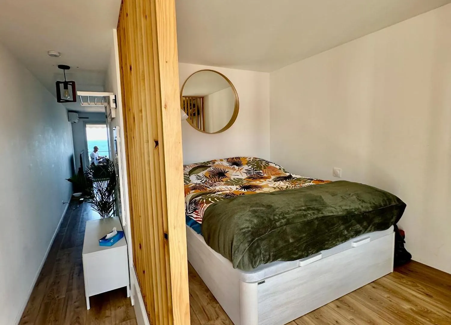 Cote D'Azur Charm, Studio Apartment With Panoramic Seaview In Nice